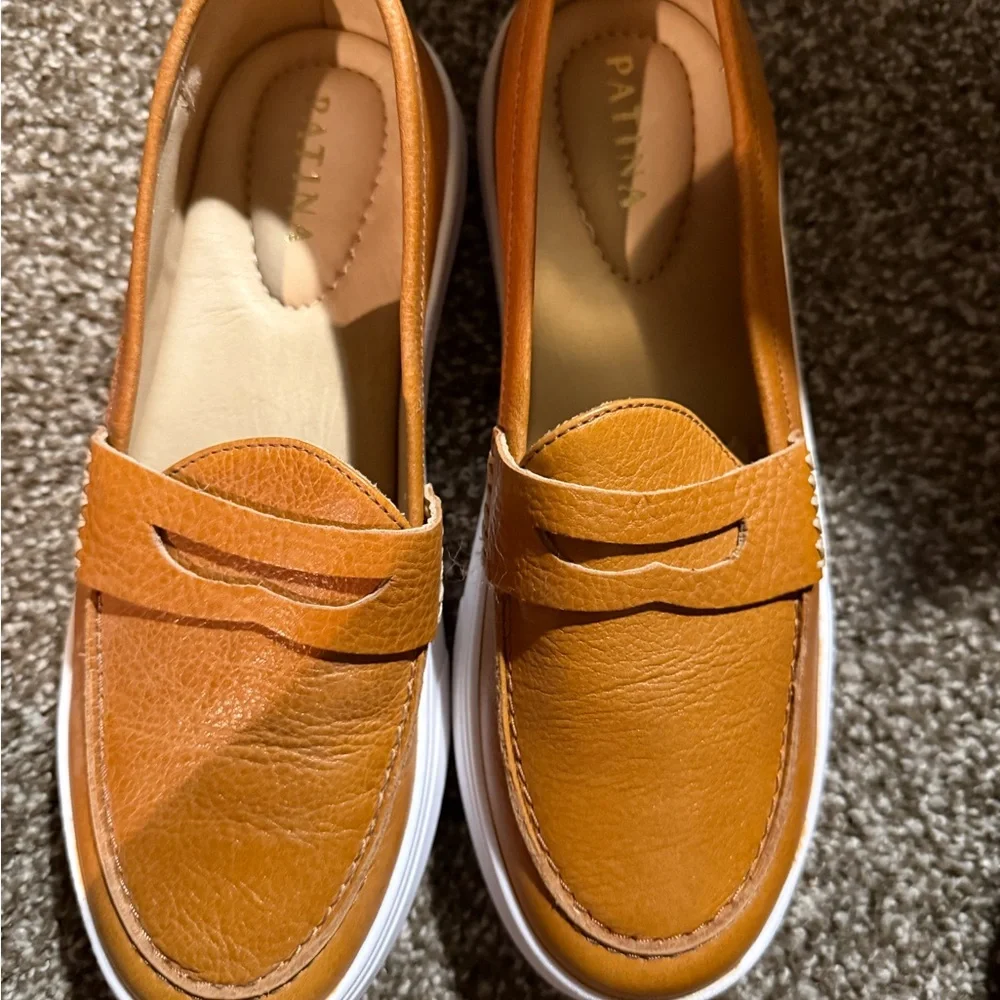 New in Box Patina Portland Leather Boardwalk Penny Loafer Dune 8 - Picture 3 of 6